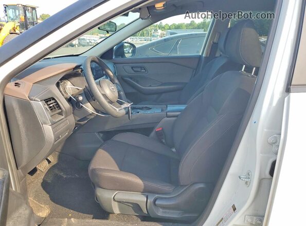 5N1BT3AA9PC874554 2023 NISSAN ROGUE Белый Вид салона спереди