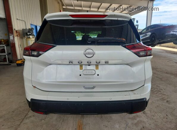 5N1BT3AA9SC775421 2025 NISSAN ROGUE White Հետևի տեսք