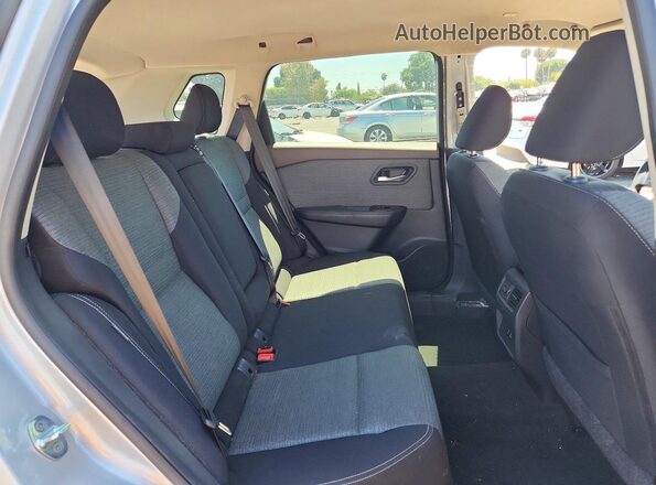 5N1BT3BA1PC692653 2023 NISSAN ROGUE Серебряный Вид задней части салона