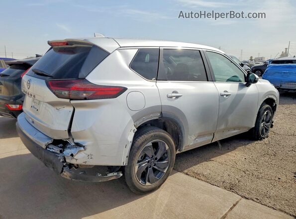 5N1BT3BA7SC824551 2025 NISSAN ROGUE Silver Trasero derecho