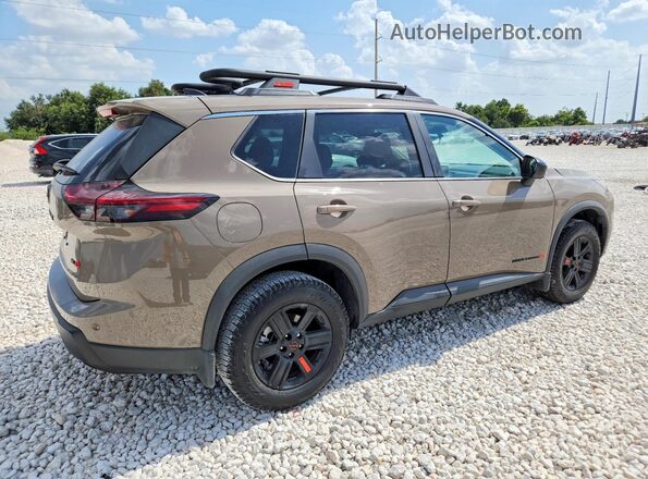 5N1BT3BB3TC802475 2026 NISSAN ROGUE Tan Հետևի աջ