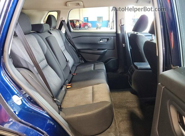 5N1BT3BB4SC780646 2025 NISSAN ROGUE Blue Widok wnętrza z tyłu
