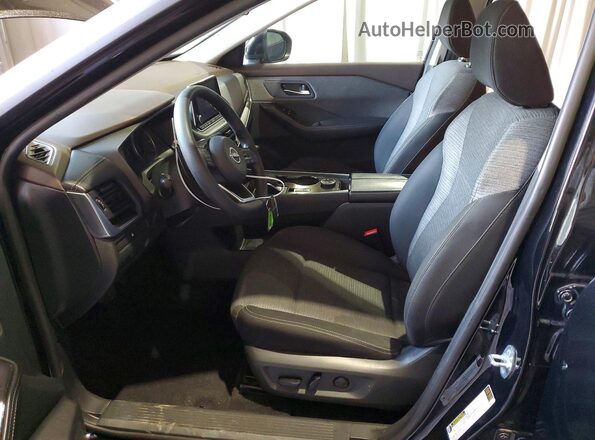 5N1BT3BB7PC834898 2023 NISSAN ROGUE Черный Вид салона спереди