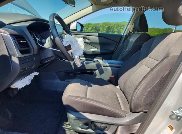 5N1BT3BB7SC802767 2025 NISSAN ROGUE Silver Вид салону спереду
