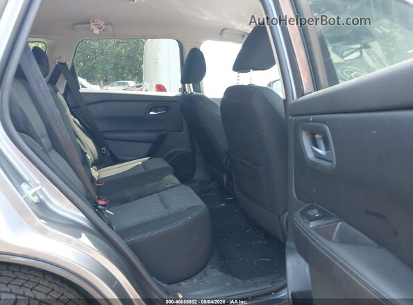 5N1BT3BB8SC831811 2025 NISSAN ROGUE Gray Vista de la etiqueta del VIN