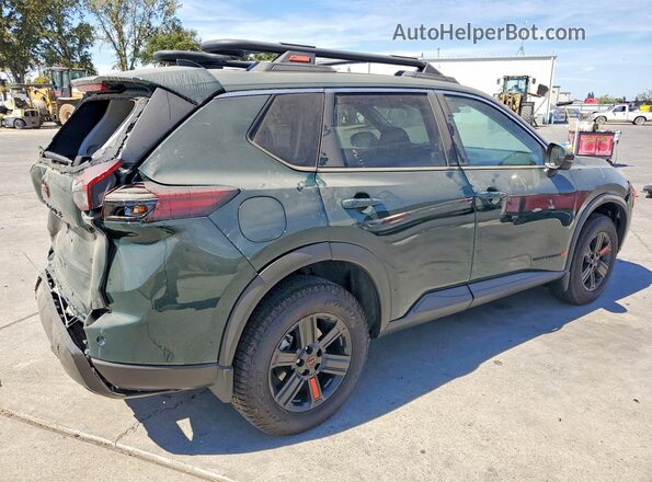 5N1BT3BB8TC749028 2026 NISSAN ROGUE Зеленый Задняя правая четверть