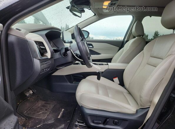 5N1BT3CB6PC899000 2023 NISSAN ROGUE Black Вид салону спереду