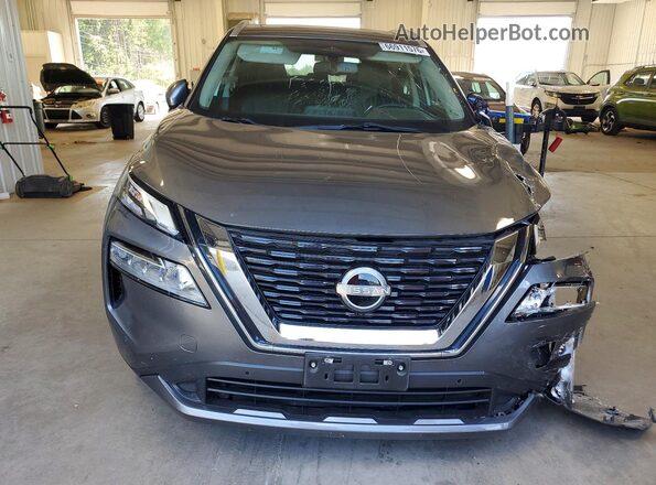 5N1BT3CBXPC841312 2023 NISSAN ROGUE Серебряный Вид спереди