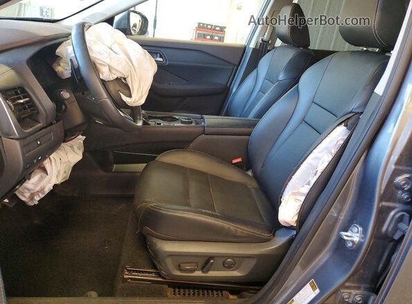 5N1BT3CBXPC841312 2023 NISSAN ROGUE Серебряный Вид салона спереди