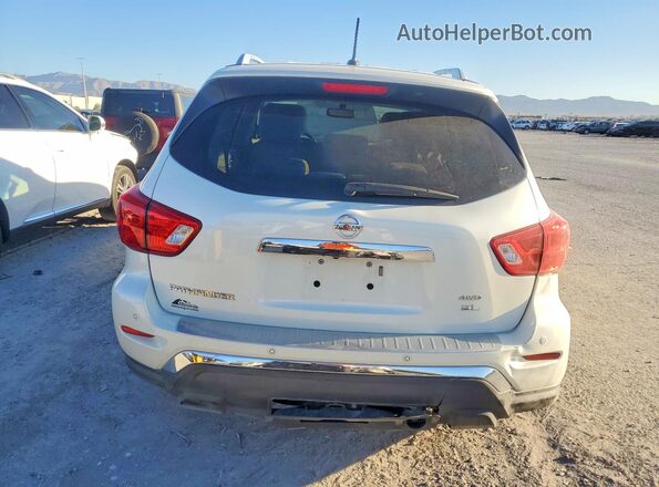 5N1DR2MM1JC642741 2018 NISSAN PATHFINDER White Rear view