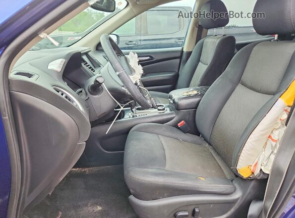 5N1DR2MM2JC665543 2018 NISSAN PATHFINDER Синий Вид салона спереди