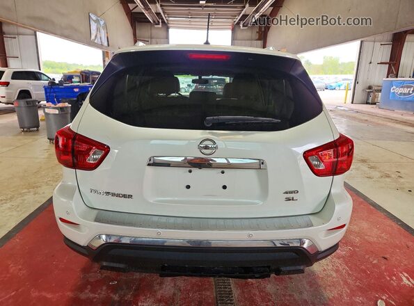 5N1DR2MM3JC676034 2018 NISSAN PATHFINDER White Widok z tyłu