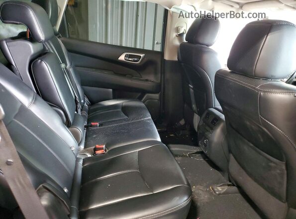 5N1DR2MM5HC640856 2017 NISSAN PATHFINDER Silver Rear interior view