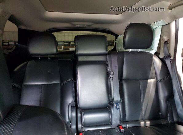 5N1DR2MM5HC640856 2017 NISSAN PATHFINDER Silver Rear seats view