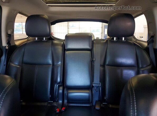 5N1DR2MM5JC627904 2018 NISSAN PATHFINDER Black Widok tylnych siedzeń