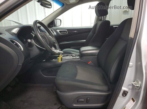 5N1DR2MM7JC641464 2018 NISSAN PATHFINDER Silver Vista interior delantera