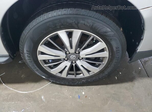 5N1DR2MM7JC641464 2018 NISSAN PATHFINDER Silver 