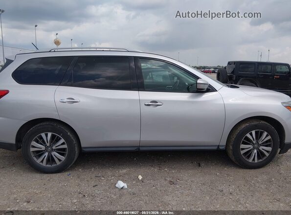 5N1DR2MN1HC662216 2017 NISSAN PATHFINDER Серебряный Вид задней части салона