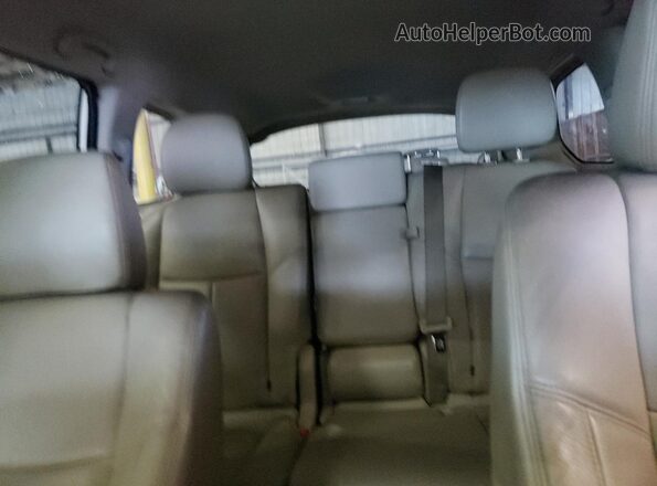 5N1DR2MN1JC614043 2018 NISSAN PATHFINDER White Rear seats view