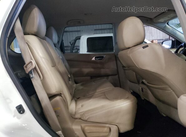 5N1DR2MN1JC614043 2018 NISSAN PATHFINDER White Rear interior view