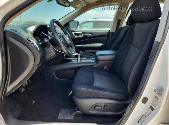 5N1DR2MN1JC631277 2018 NISSAN PATHFINDER White Front interior view