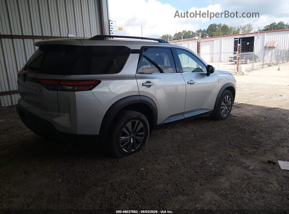 5N1DR3BA3SC201810 2025 NISSAN PATHFINDER Серебряный Задняя правая четверть