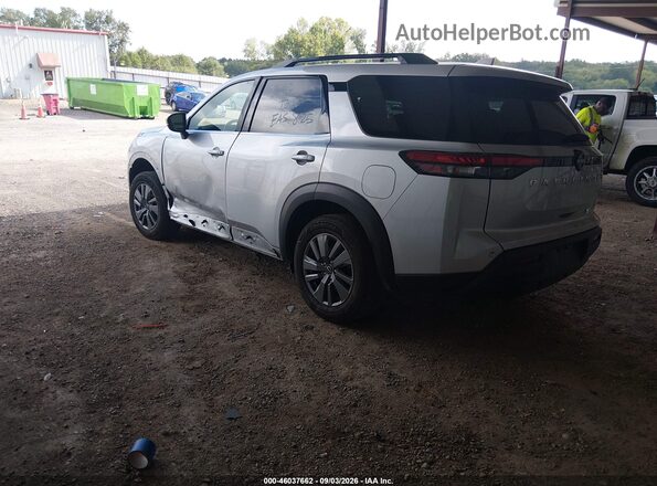 5N1DR3BA3SC201810 2025 NISSAN PATHFINDER Серебряный Задняя левая четверть