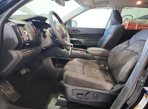 5N1DR3BE2TC222474 2026 NISSAN PATHFINDER Черный Вид салона спереди