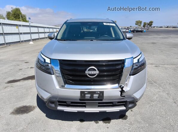 5N1DR3CC1SC235891 2025 NISSAN PATHFINDER Silver 