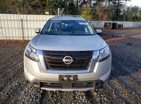 5N1DR3CC2RC224201 2024 NISSAN PATHFINDER Silver Front view