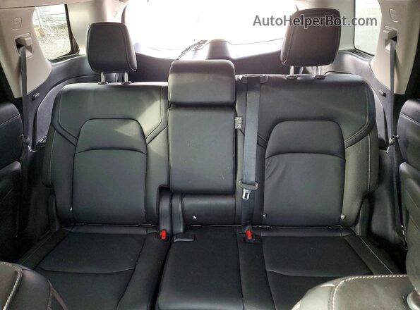 5N1DR3CC2RC224201 2024 NISSAN PATHFINDER Silver Rear seats view