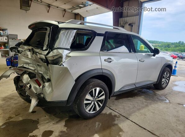 5N1DR3CC3SC257312 2025 NISSAN PATHFINDER Silver Rear right