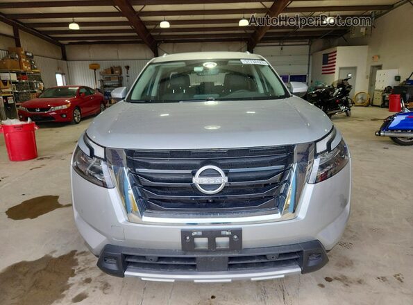 5N1DR3CC3SC257312 2025 NISSAN PATHFINDER Silver Front view