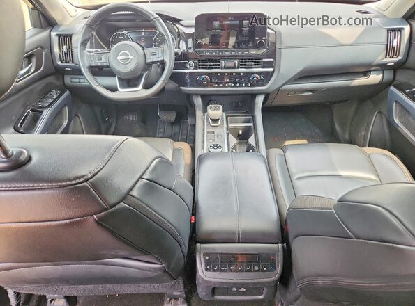 5N1DR3CD0RC284826 2024 NISSAN PATHFINDER White Dashboard view