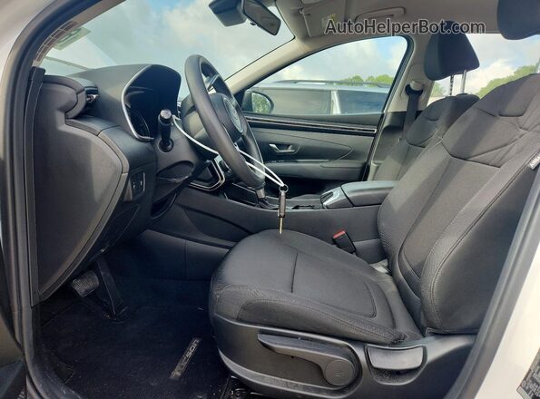 5NMJACAE5PH255671 2023 HYUNDAI TUCSON White Вид салону спереду