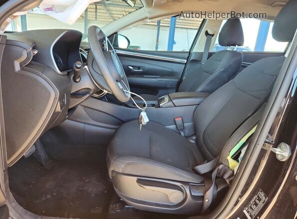 5NMJACAE6NH080165 2022 HYUNDAI TUCSON Black Вид салону спереду
