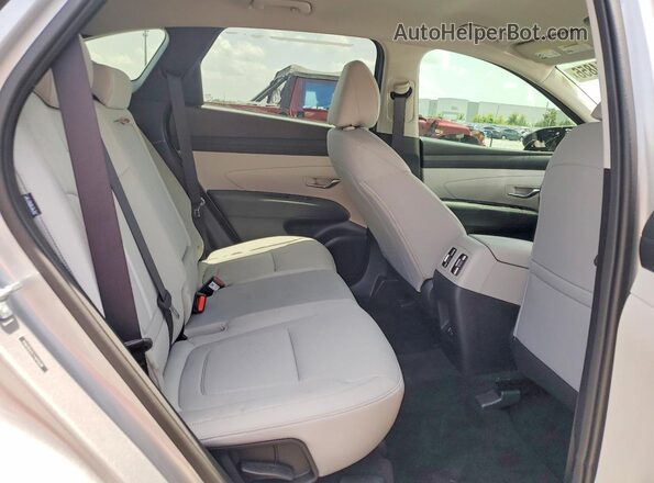 5NMJB3DE2TH694698 2026 HYUNDAI TUCSON Silver Vista interior trasera
