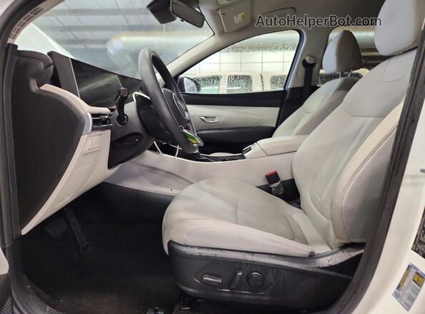 5NMJB3DE3SH562676 2025 HYUNDAI TUCSON White Front interior view