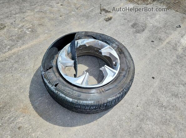 5NMJB3DE4RH296210 2024 HYUNDAI TUCSON Silver ძრავის განყოფილების ხედი