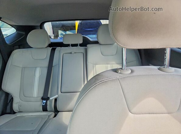 5NMJBCDEXSH543462 2025 HYUNDAI TUCSON White Vista de los asientos traseros