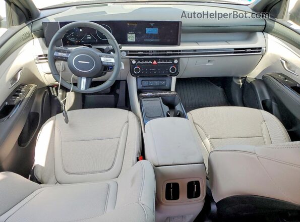 5NMJE3DE1TH653745 2026 HYUNDAI TUCSON Gray Vista del salpicadero