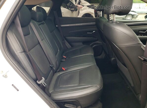 5NMJECAE2NH052612 2022 HYUNDAI TUCSON White Vista interior trasera