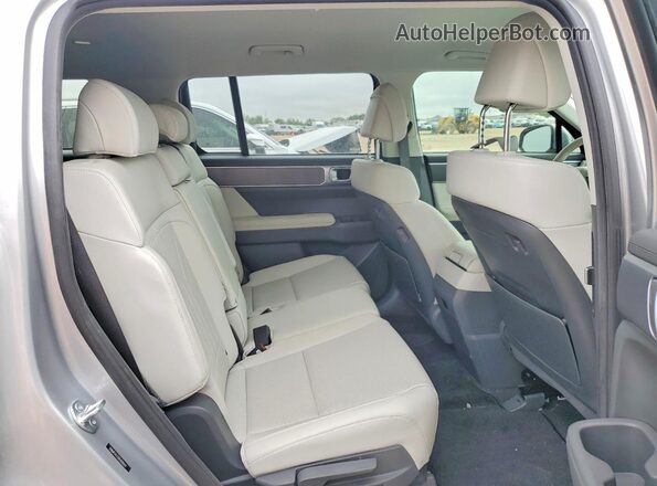 5NMP24G12RH010654 2024 HYUNDAI SANTA Silver Vista interior trasera