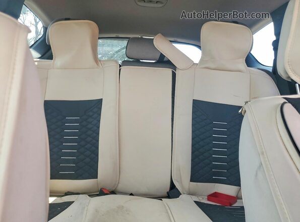 5NMS33AD2KH032048 2019 HYUNDAI SANTA White Rear seats view