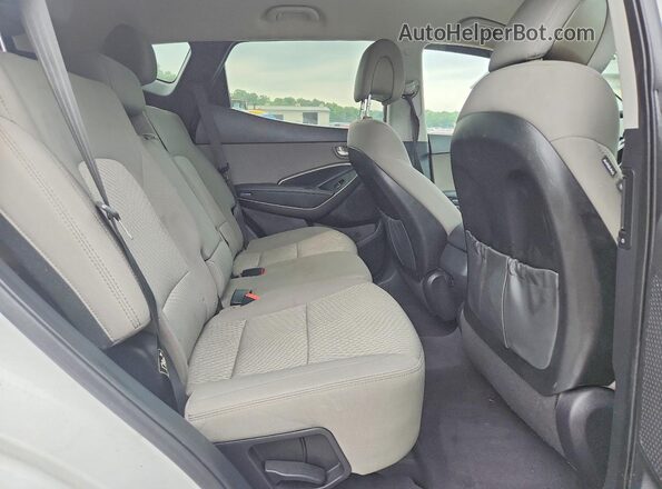 5NMZT3LB2JH073451 2018 HYUNDAI SANTA White Вид задньої частини салону