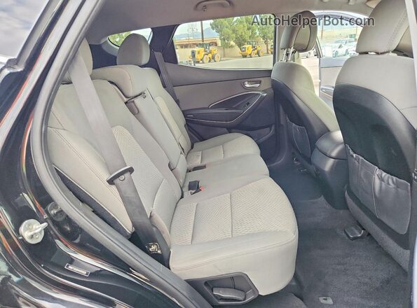 5NMZT3LB5HH026828 2017 HYUNDAI SANTA Black Widok wnętrza z tyłu