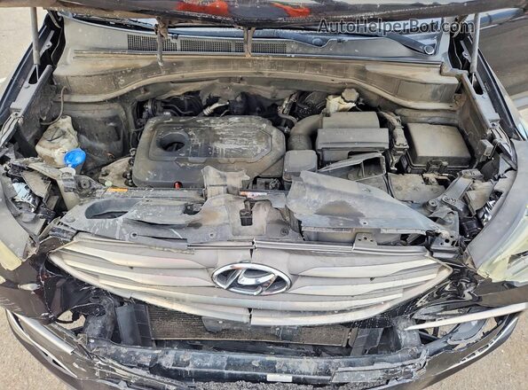 5NMZT3LB5HH026828 2017 HYUNDAI SANTA Black Widok komory silnika