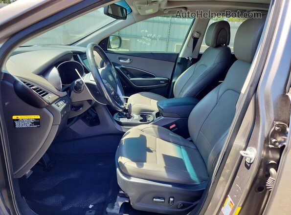 5NMZU3LB4HH040670 2017 HYUNDAI SANTA Silver Front interior view