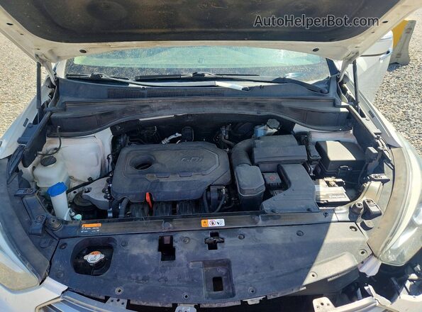 5NMZUDLB1HH012136 2017 HYUNDAI SANTA White ძრავის განყოფილების ხედი