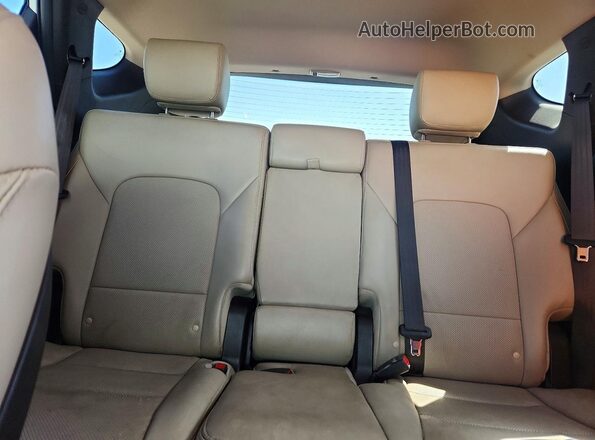 5NMZUDLB1HH012136 2017 HYUNDAI SANTA White უკანა სავარძლების ხედი